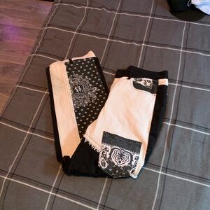 VINTAGE BANDANA JEANS